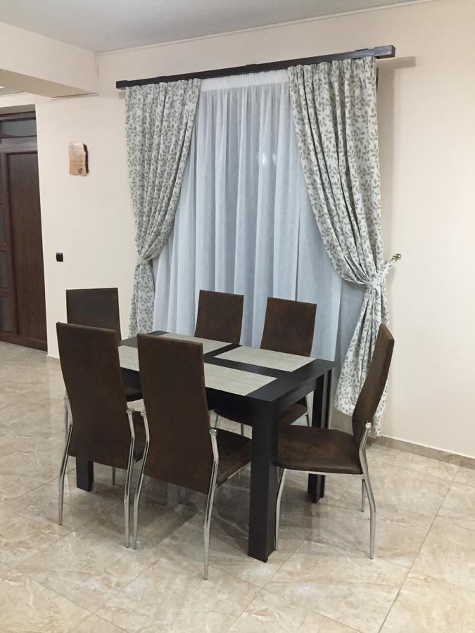 Pensiunea Granada Covasna Buitenkant foto