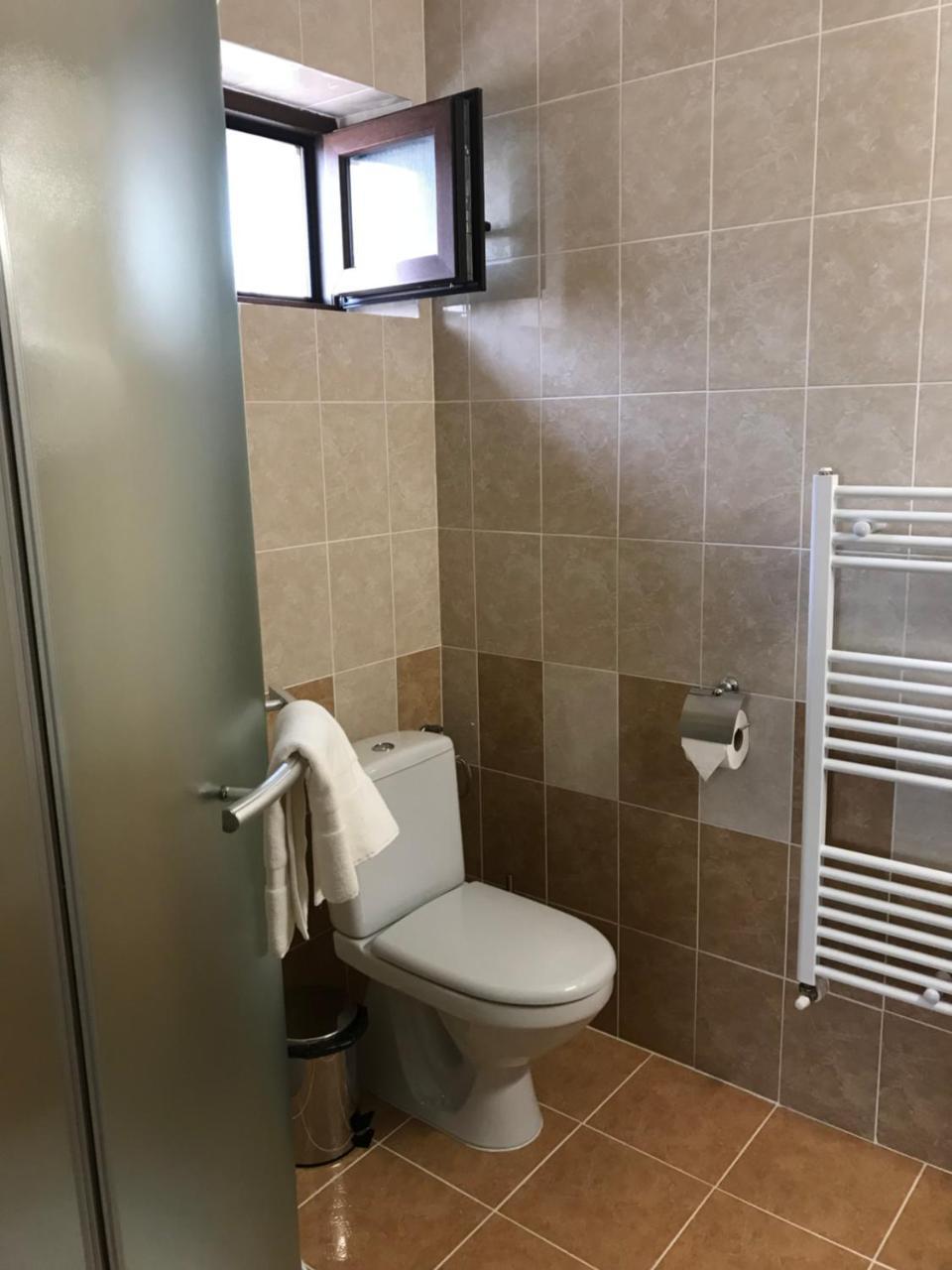 Pensiunea Granada Covasna Buitenkant foto
