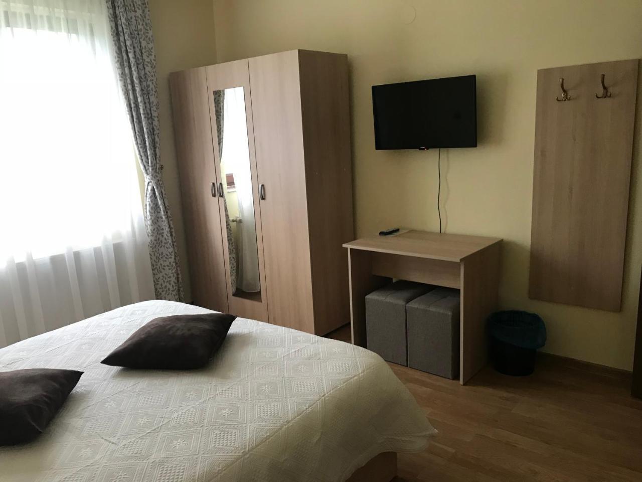 Pensiunea Granada Covasna Buitenkant foto