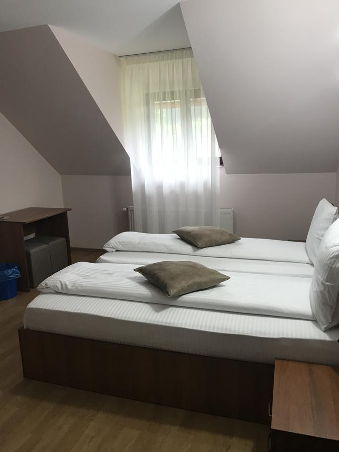 Pensiunea Granada Covasna Buitenkant foto